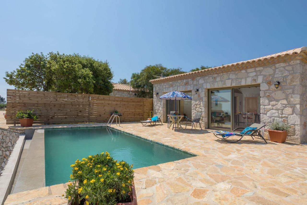 David'S Villas - Private Pool & Scenic Surroundings วาซิลิคอส ภายนอก รูปภาพ